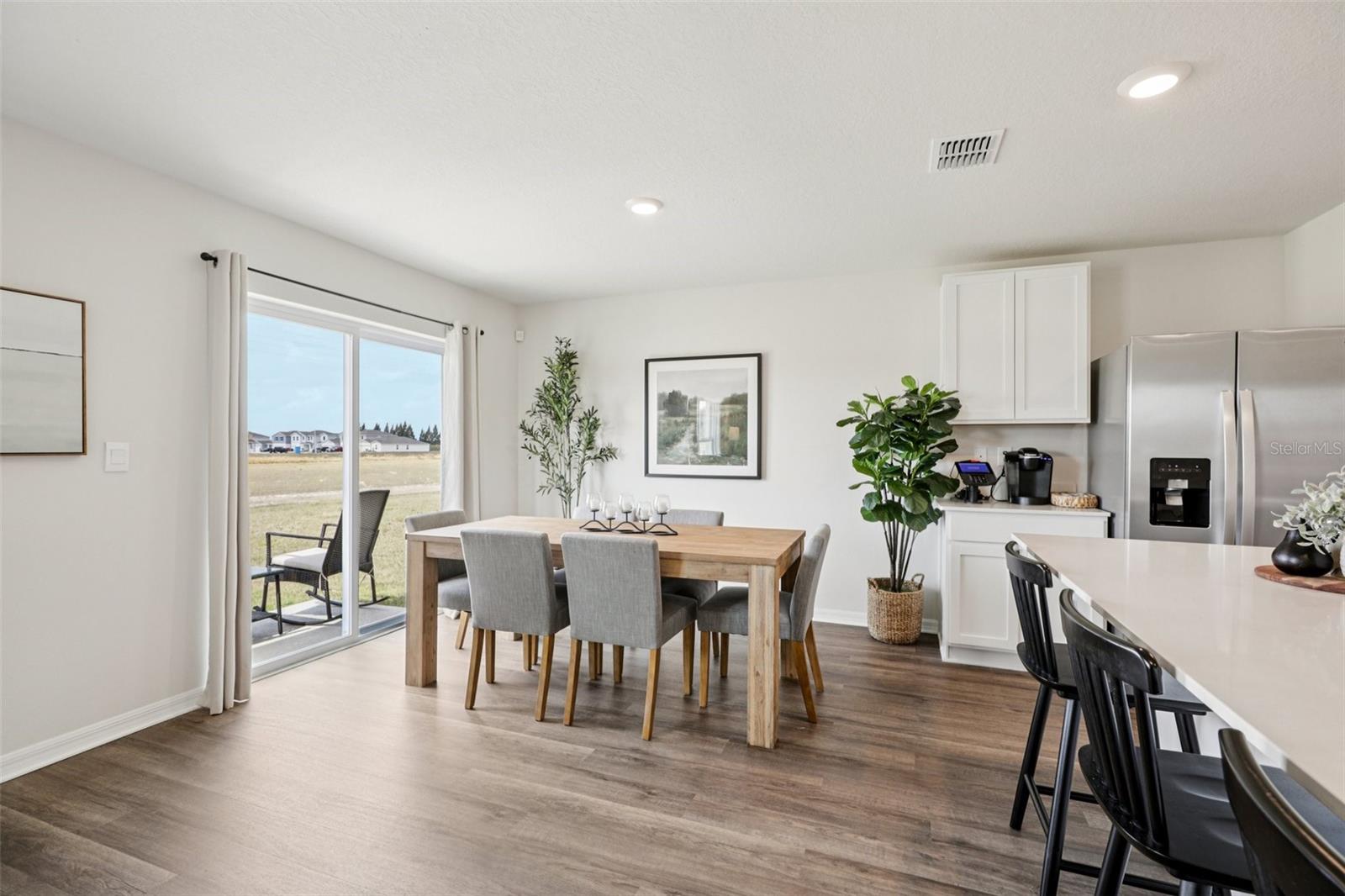 Image 8 of 35 For 734 Greenway Boulevard