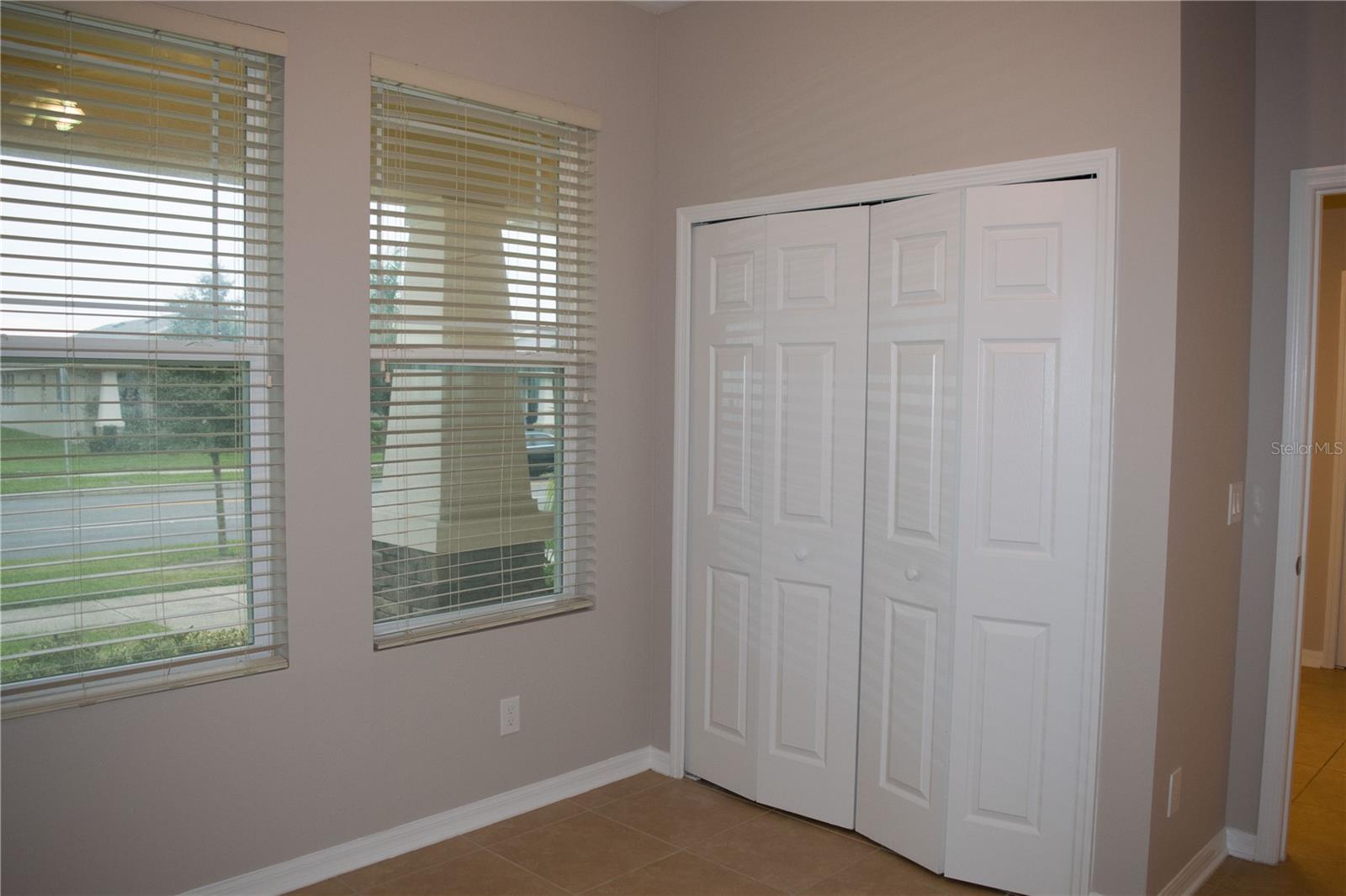 Image 18 of 21 For 8112 Summerlake Groves Street