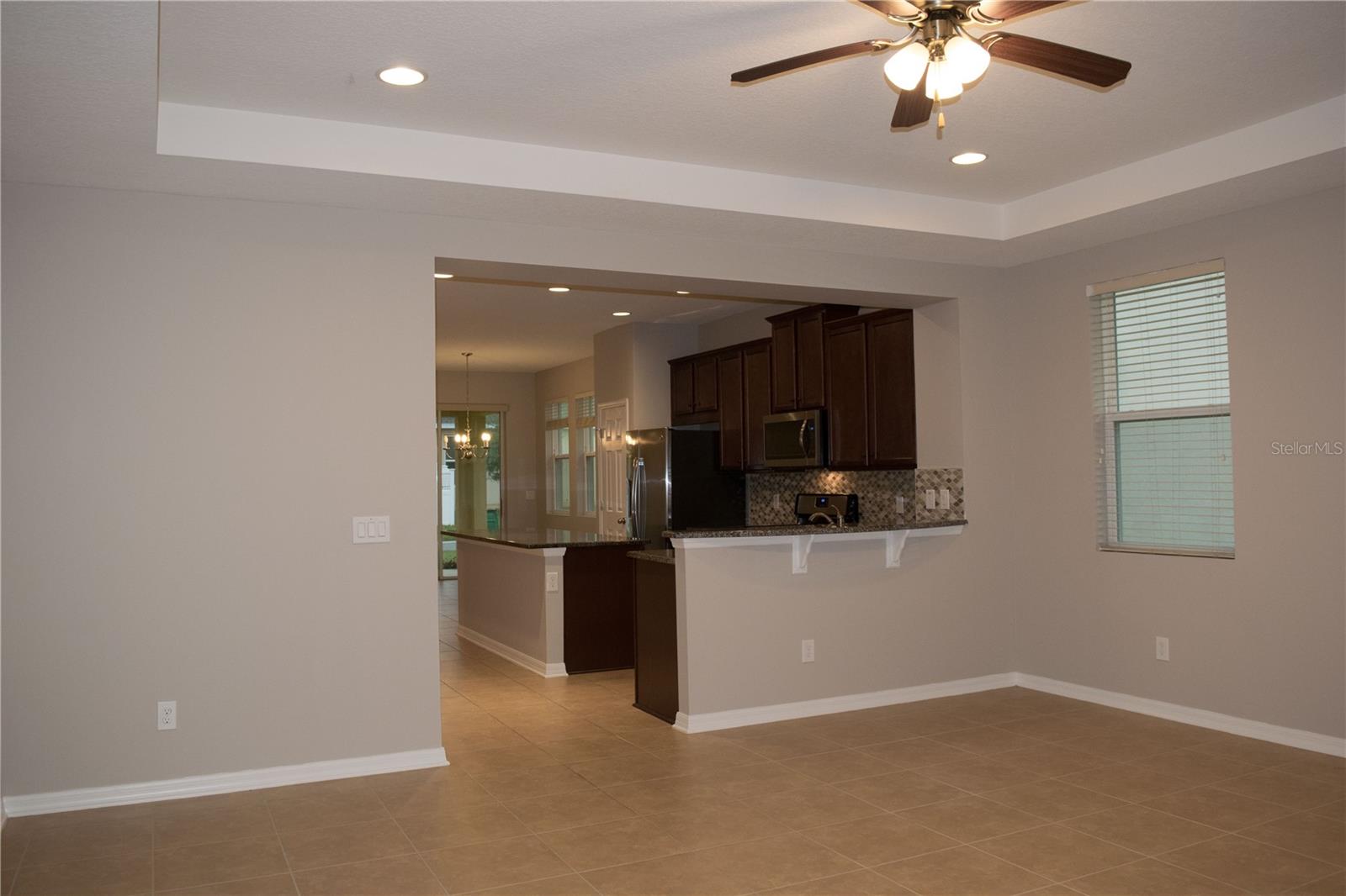 Image 4 of 21 For 8112 Summerlake Groves Street