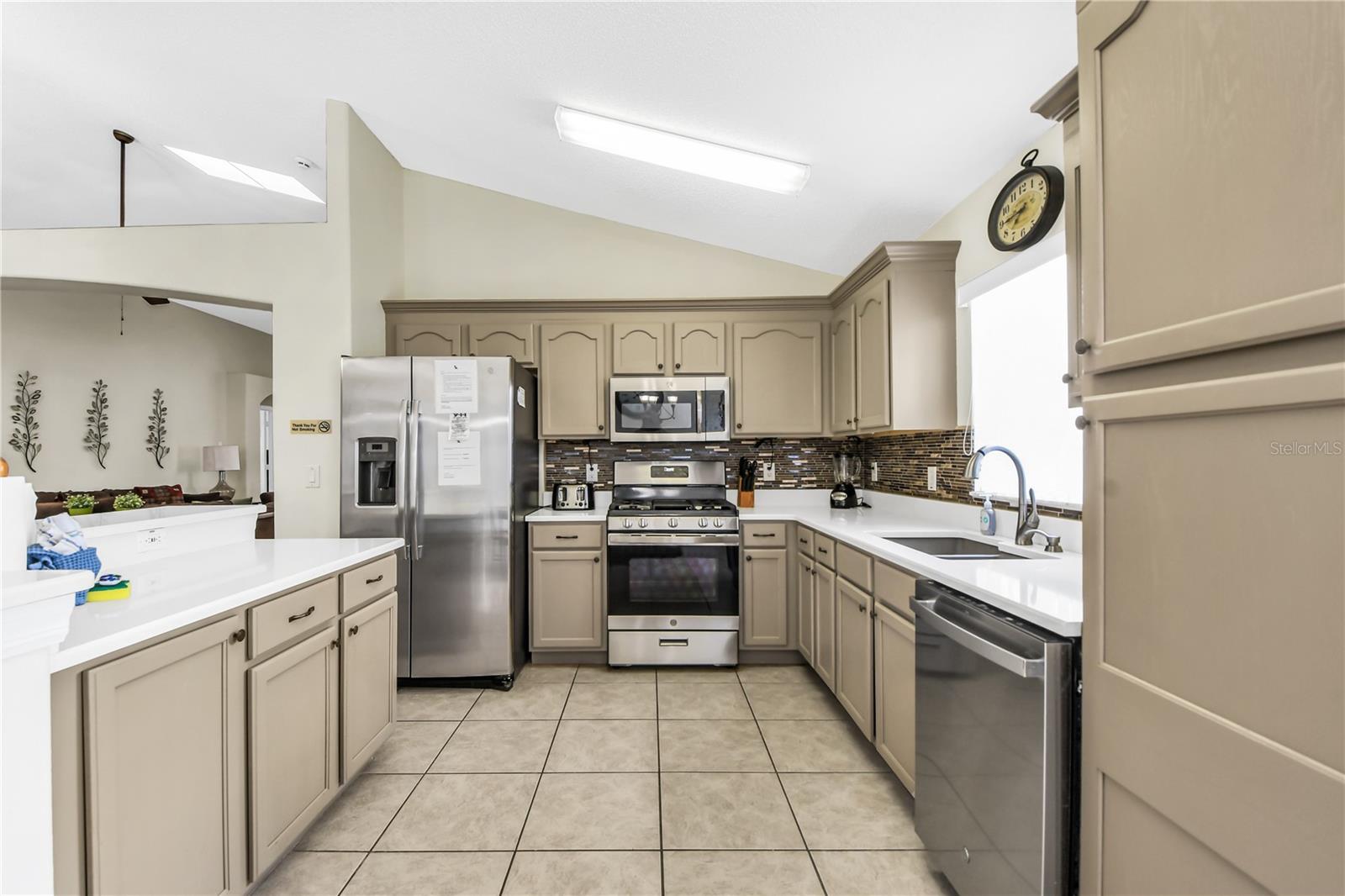 Image 12 of 44 For 2551 Oneida Loop