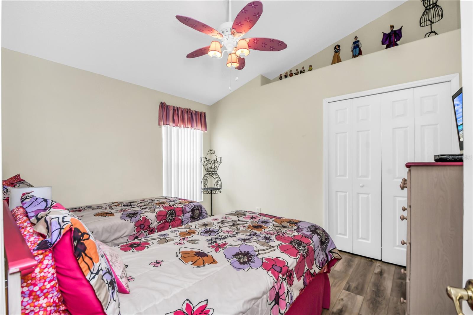 Image 19 of 44 For 2551 Oneida Loop