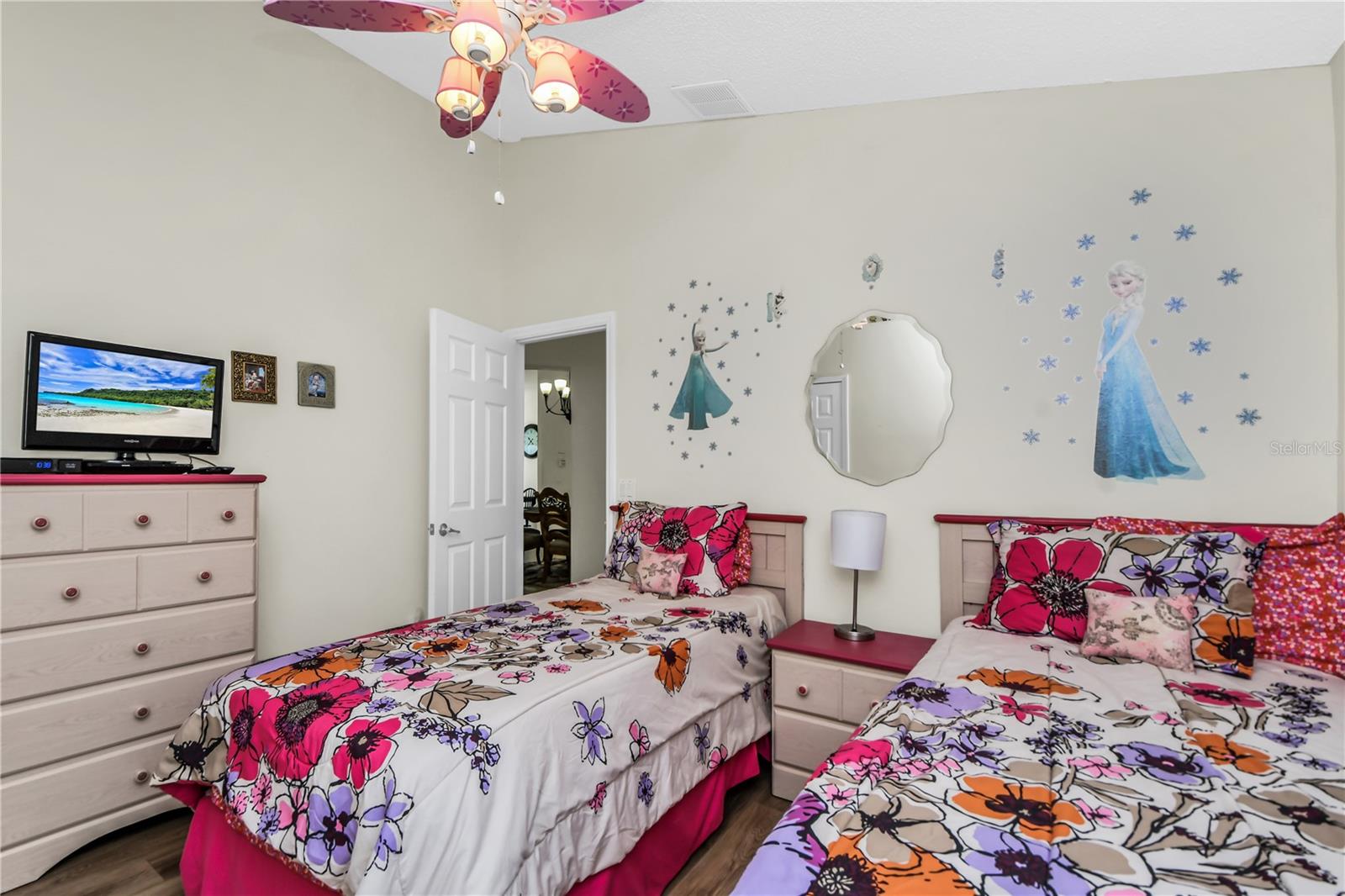 Image 20 of 44 For 2551 Oneida Loop