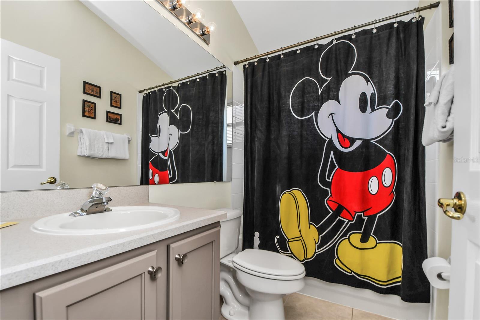 Image 23 of 44 For 2551 Oneida Loop