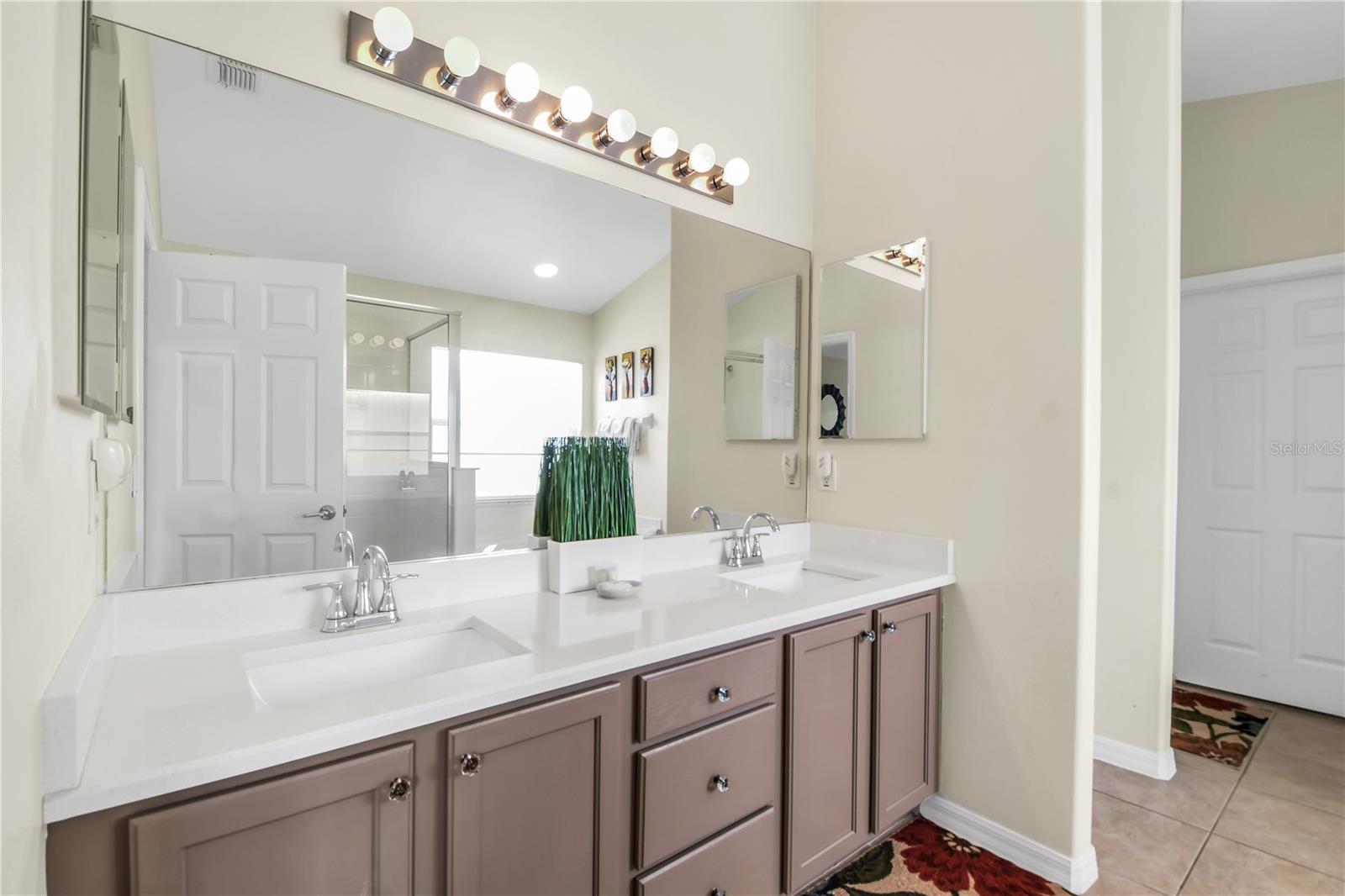 Image 26 of 44 For 2551 Oneida Loop