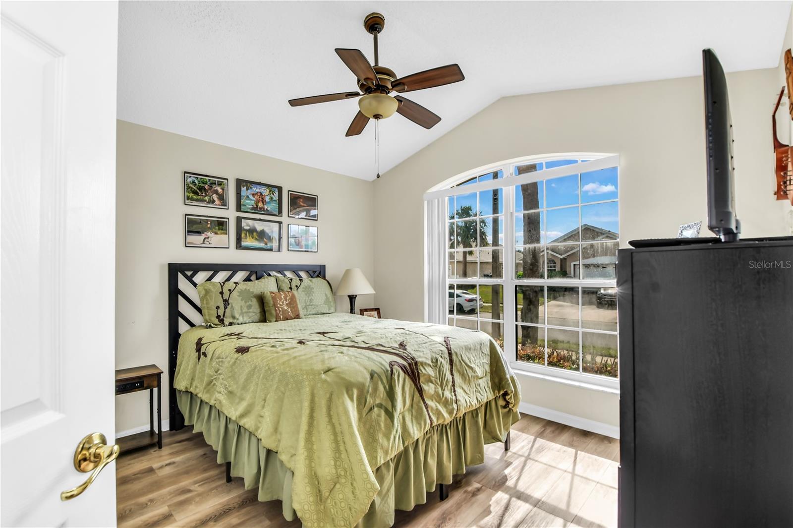 Image 6 of 44 For 2551 Oneida Loop