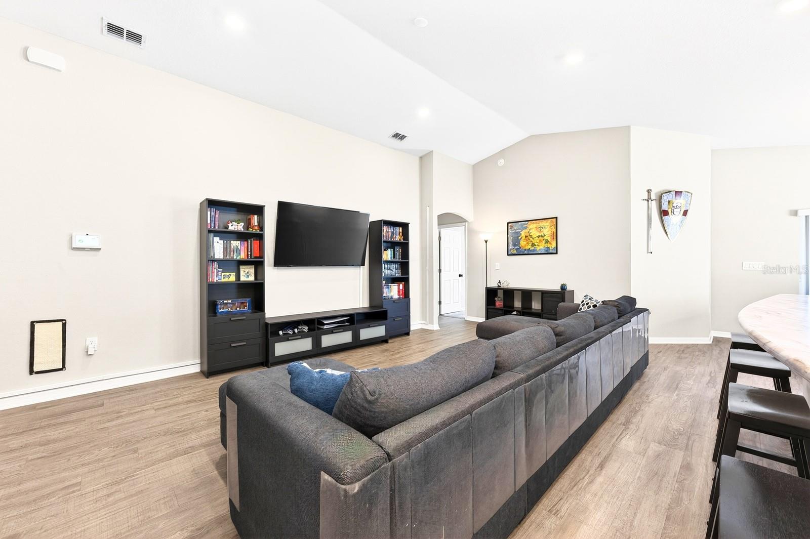 Image 5 of 26 For 6348 Gardner Drive