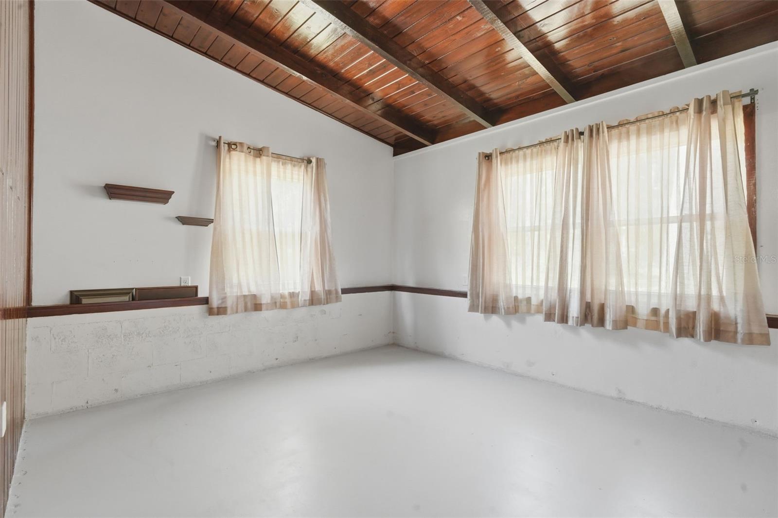 Image 14 of 20 For 530 Stone Island Road