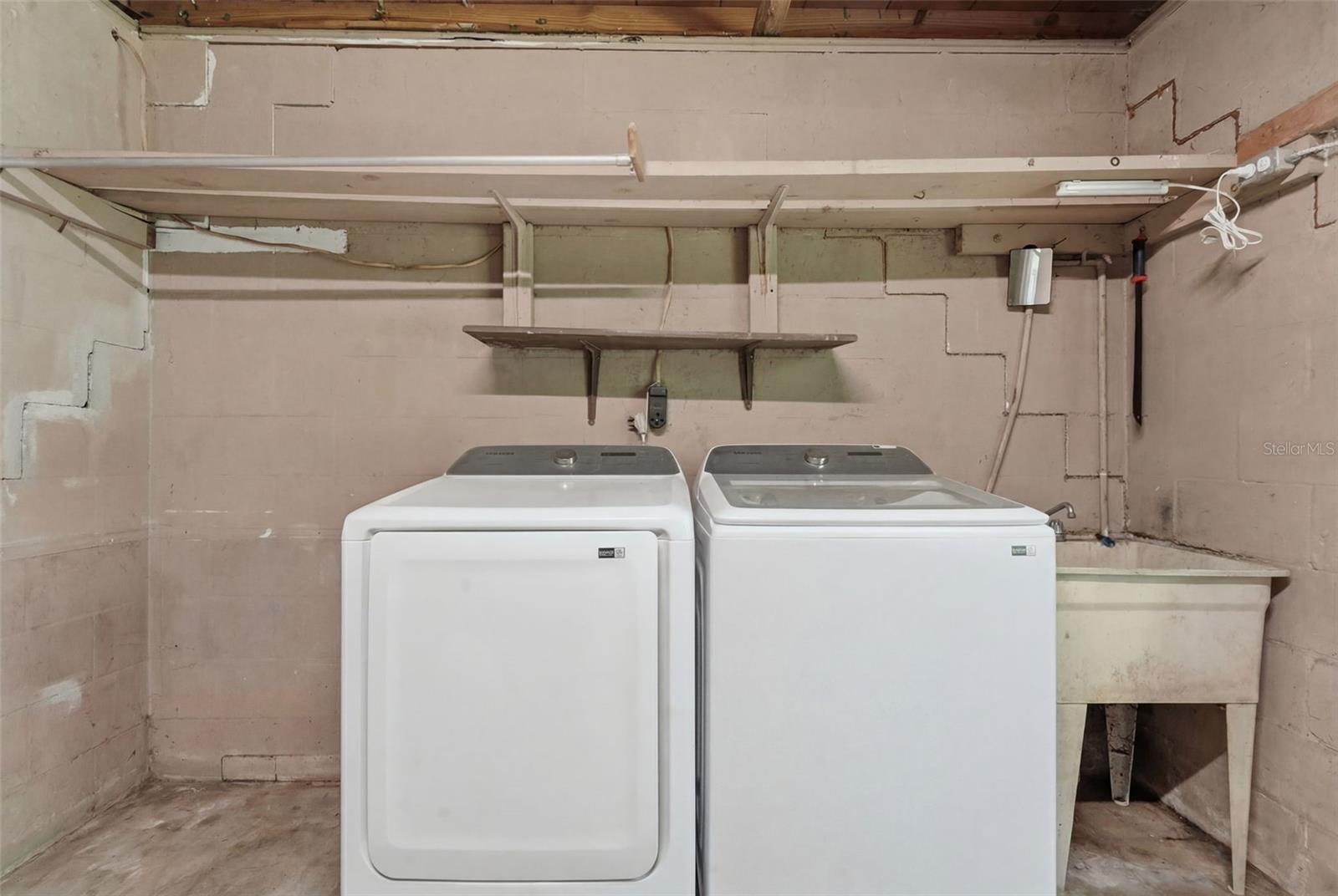 Image 18 of 20 For 530 Stone Island Road