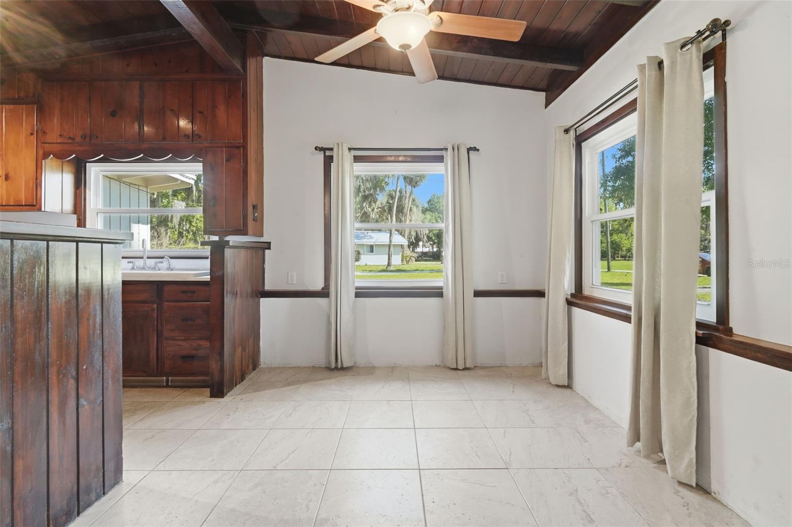 Image 4 of 20 For 530 Stone Island Road