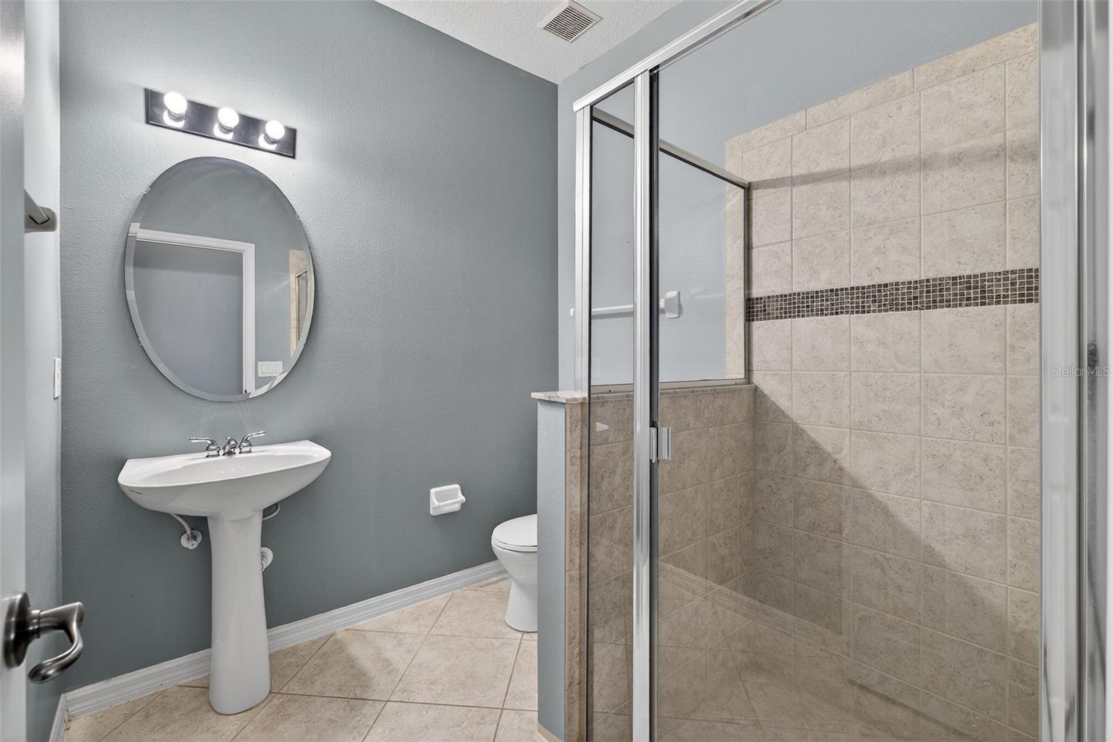 Image 24 of 38 For 1605 Polk Way