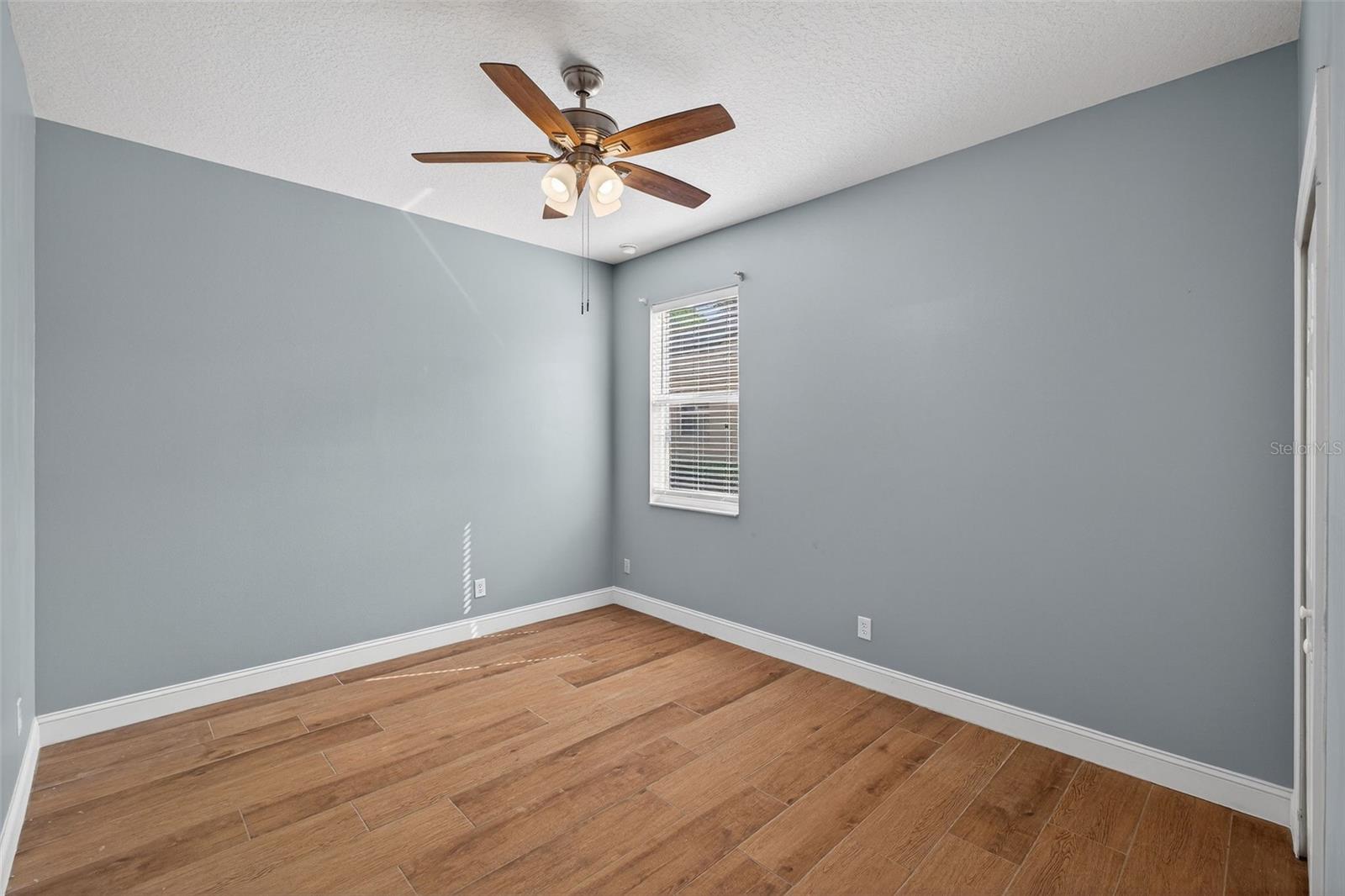 Image 25 of 38 For 1605 Polk Way