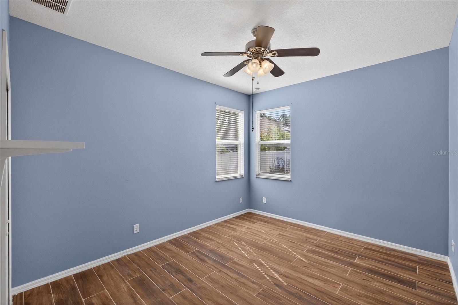 Image 27 of 38 For 1605 Polk Way