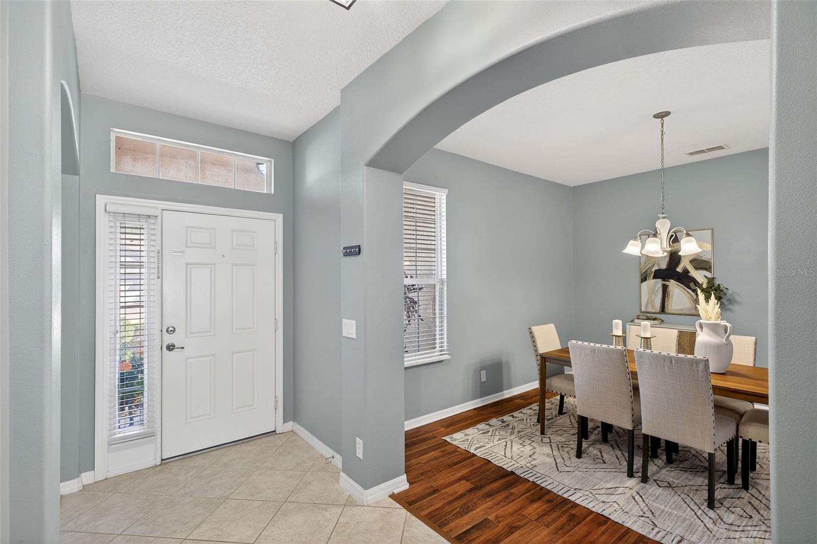 Image 3 of 38 For 1605 Polk Way