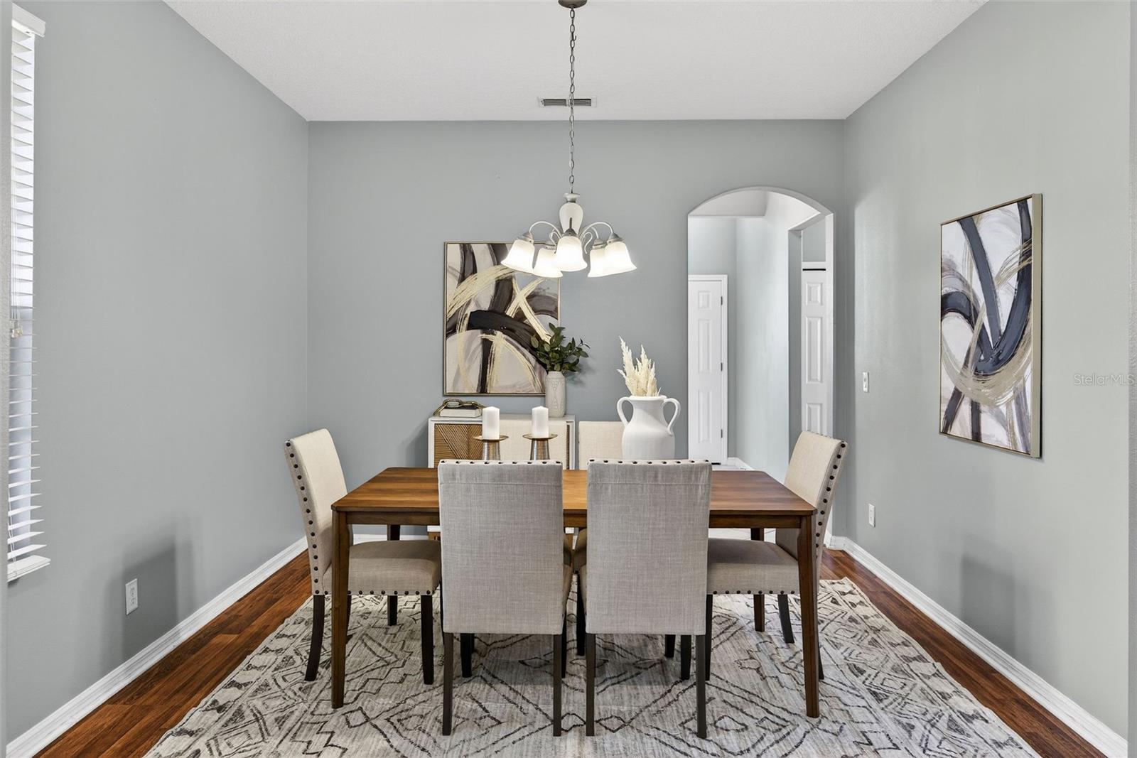 Image 4 of 38 For 1605 Polk Way