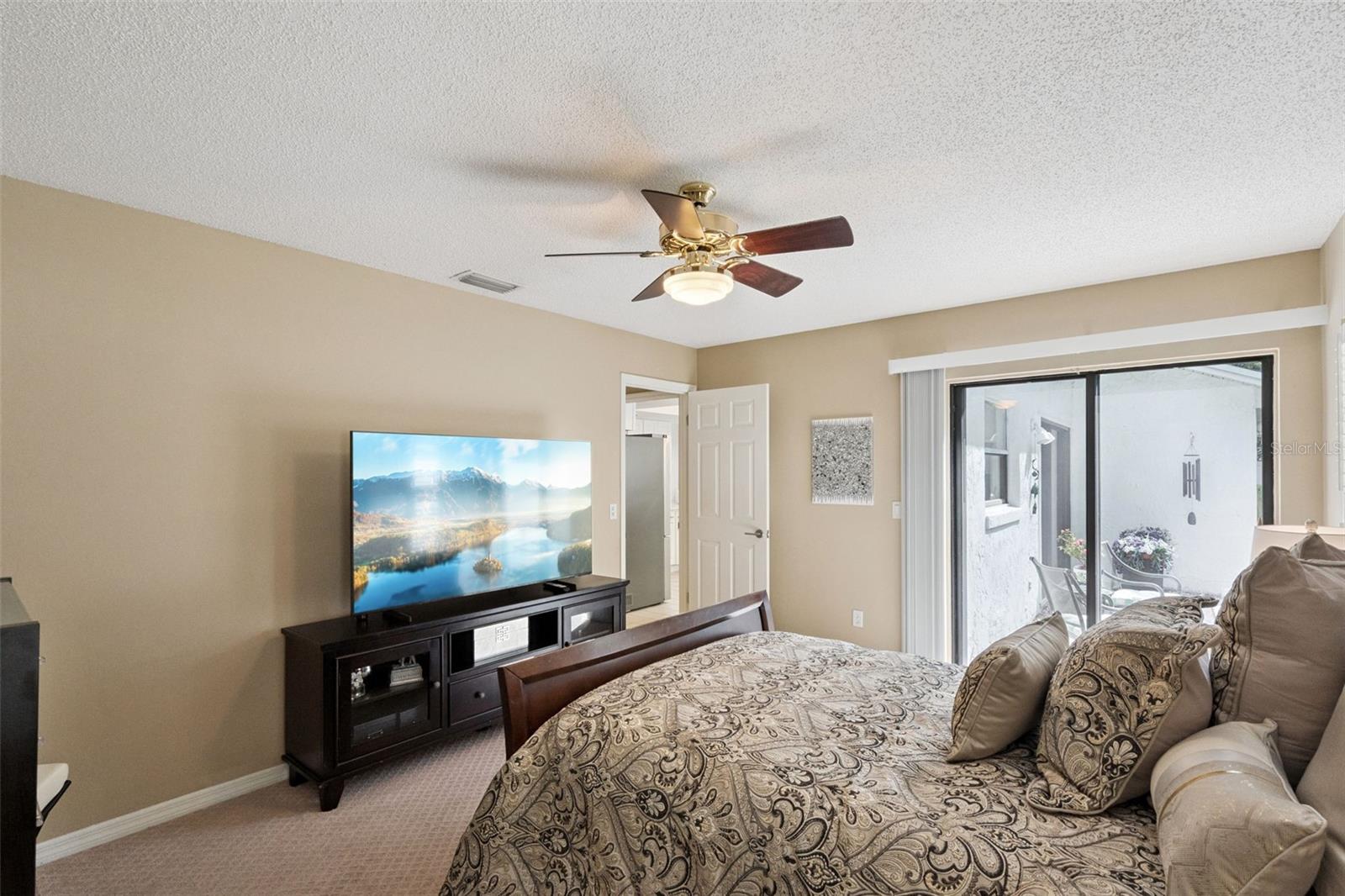 Image 20 of 46 For 250 Cortland Avenue