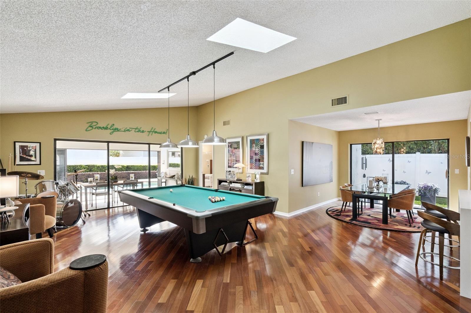 Image 7 of 46 For 250 Cortland Avenue