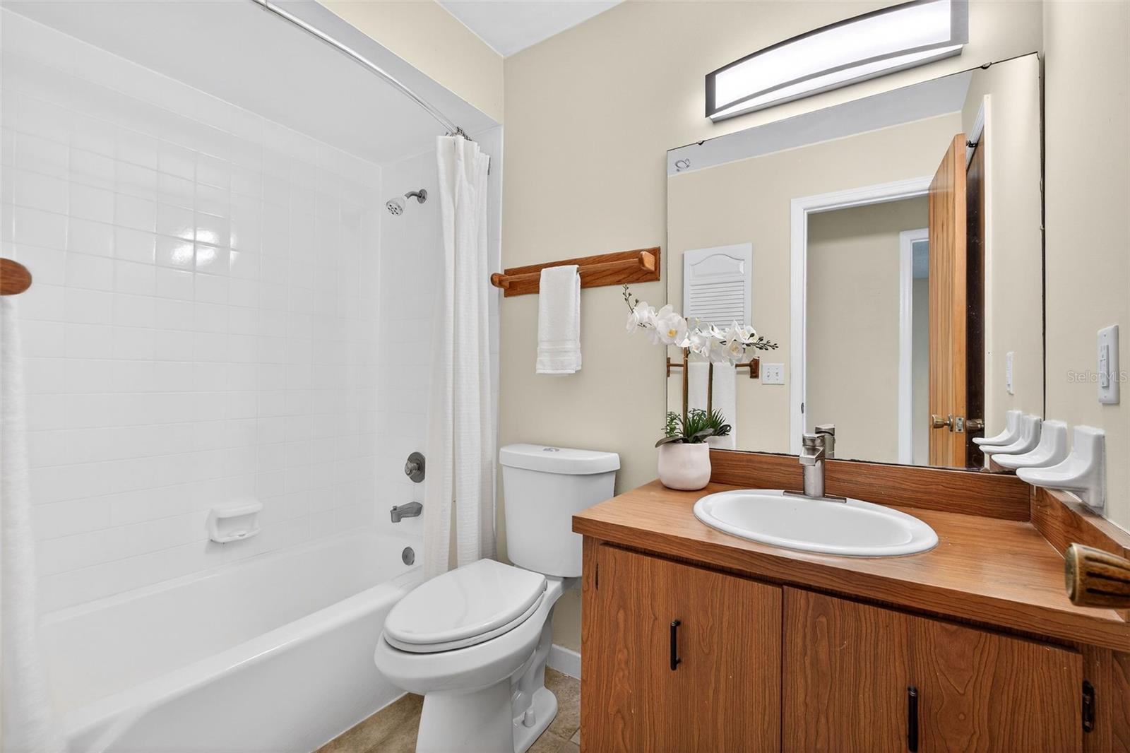 Image 14 of 26 For 1036 Manchester Circle