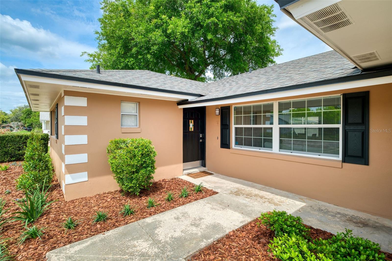 Image 18 of 26 For 1036 Manchester Circle