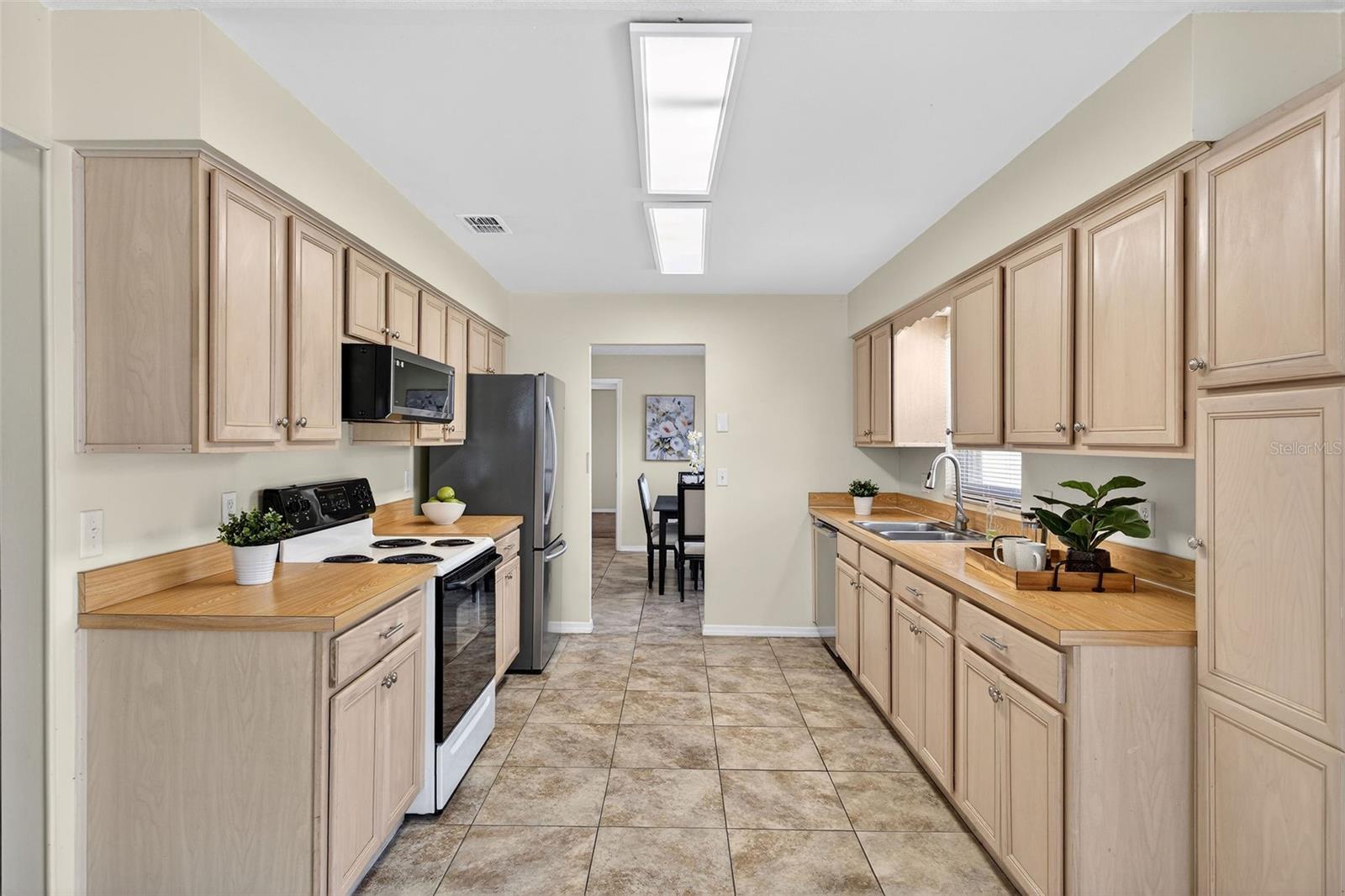 Image 22 of 26 For 1036 Manchester Circle