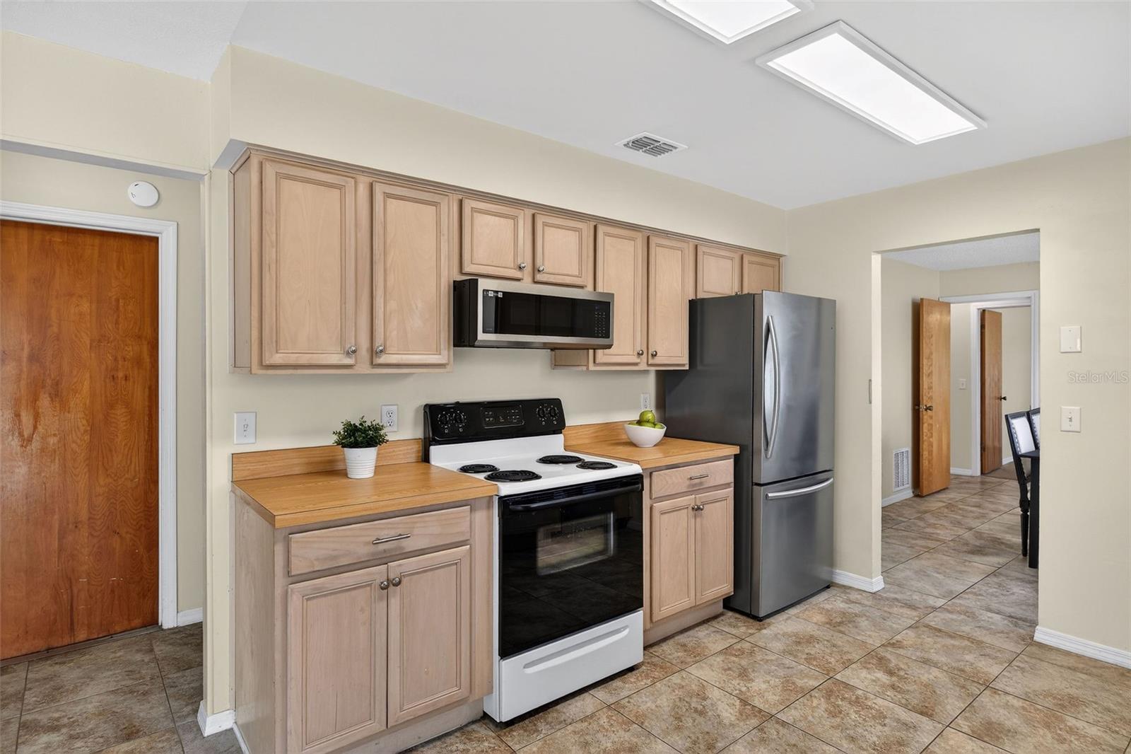 Image 23 of 26 For 1036 Manchester Circle