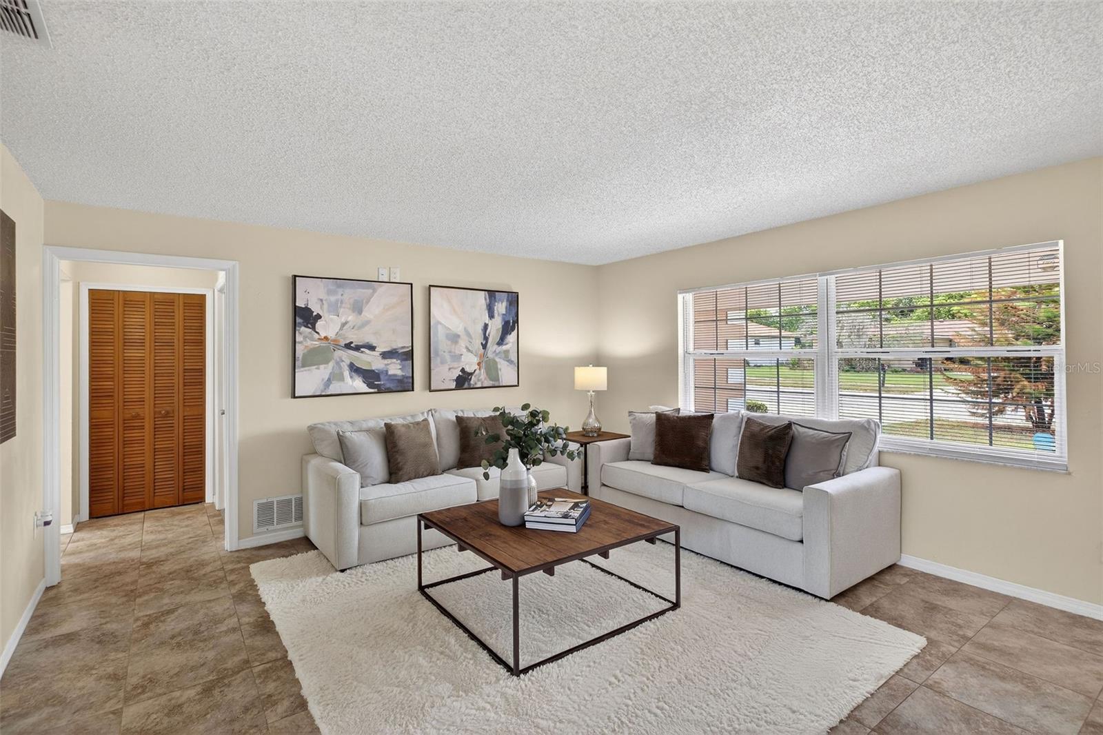 Image 3 of 26 For 1036 Manchester Circle