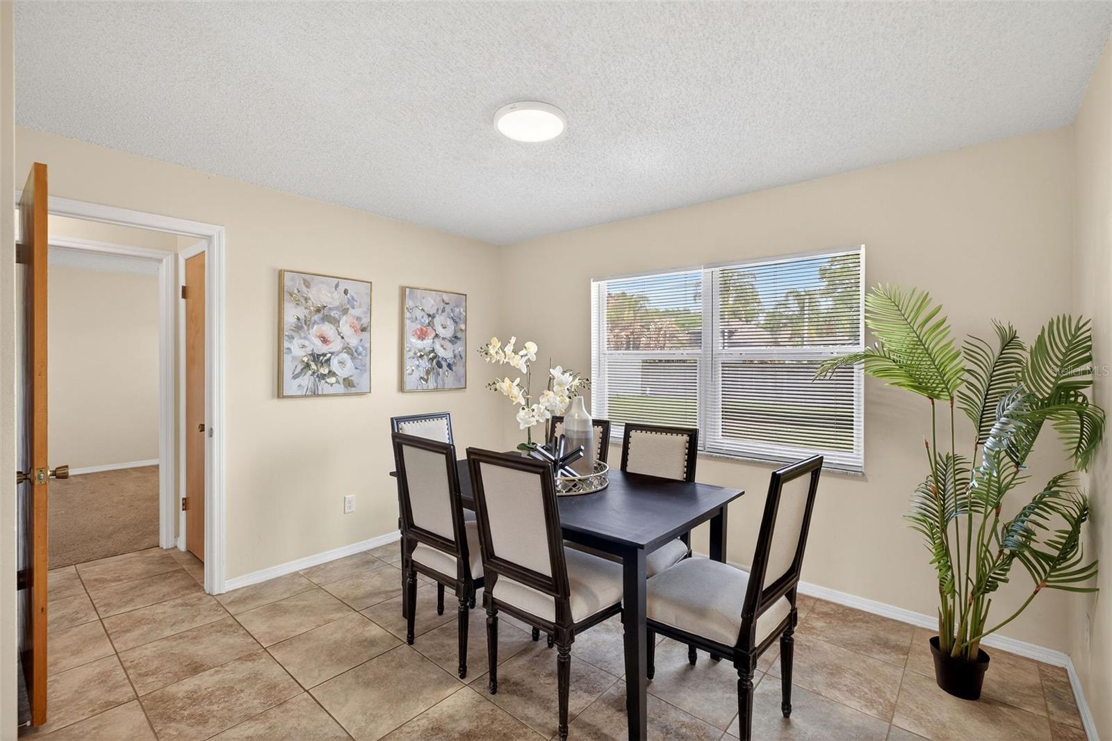 Image 4 of 26 For 1036 Manchester Circle