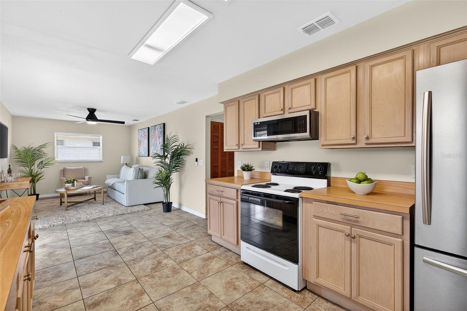 Image 7 of 26 For 1036 Manchester Circle