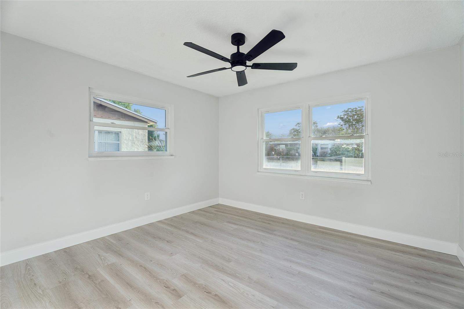 Image 13 of 31 For 2105 9th Street Ne