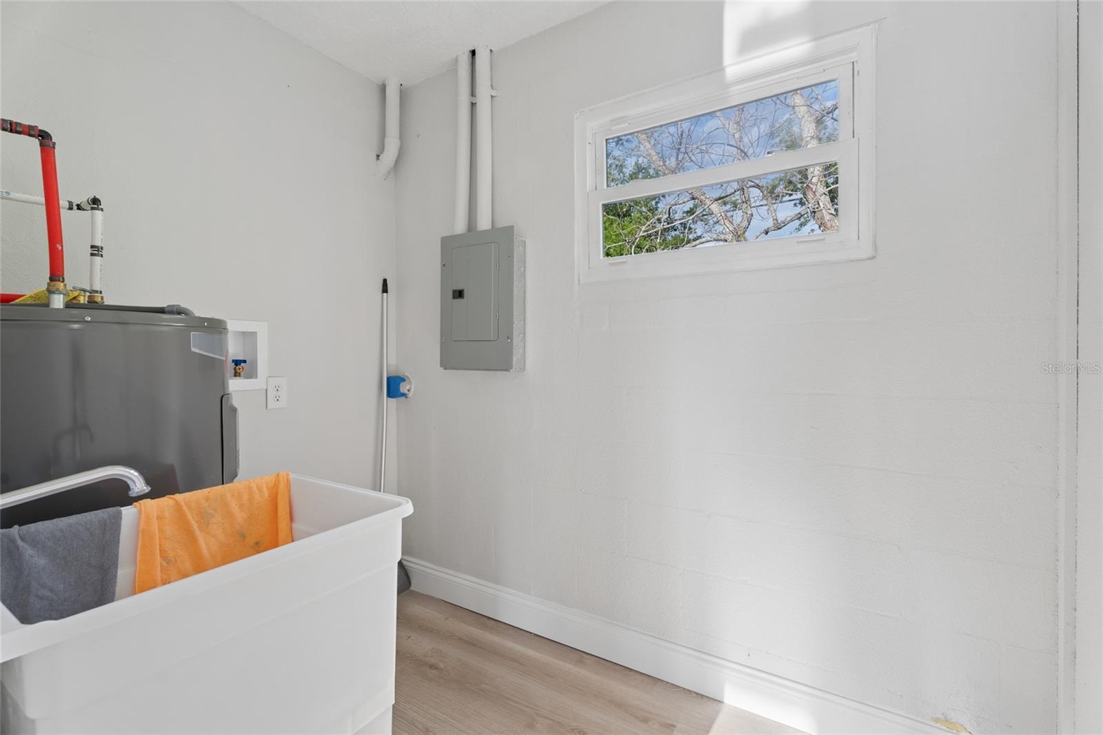 Image 20 of 31 For 2105 9th Street Ne