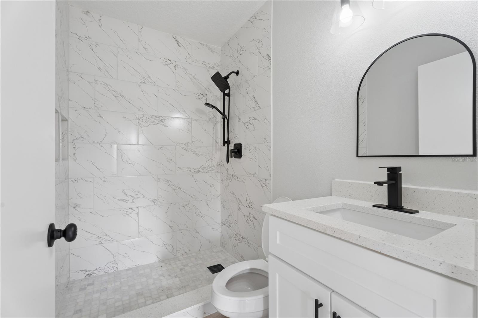 Image 22 of 31 For 2105 9th Street Ne