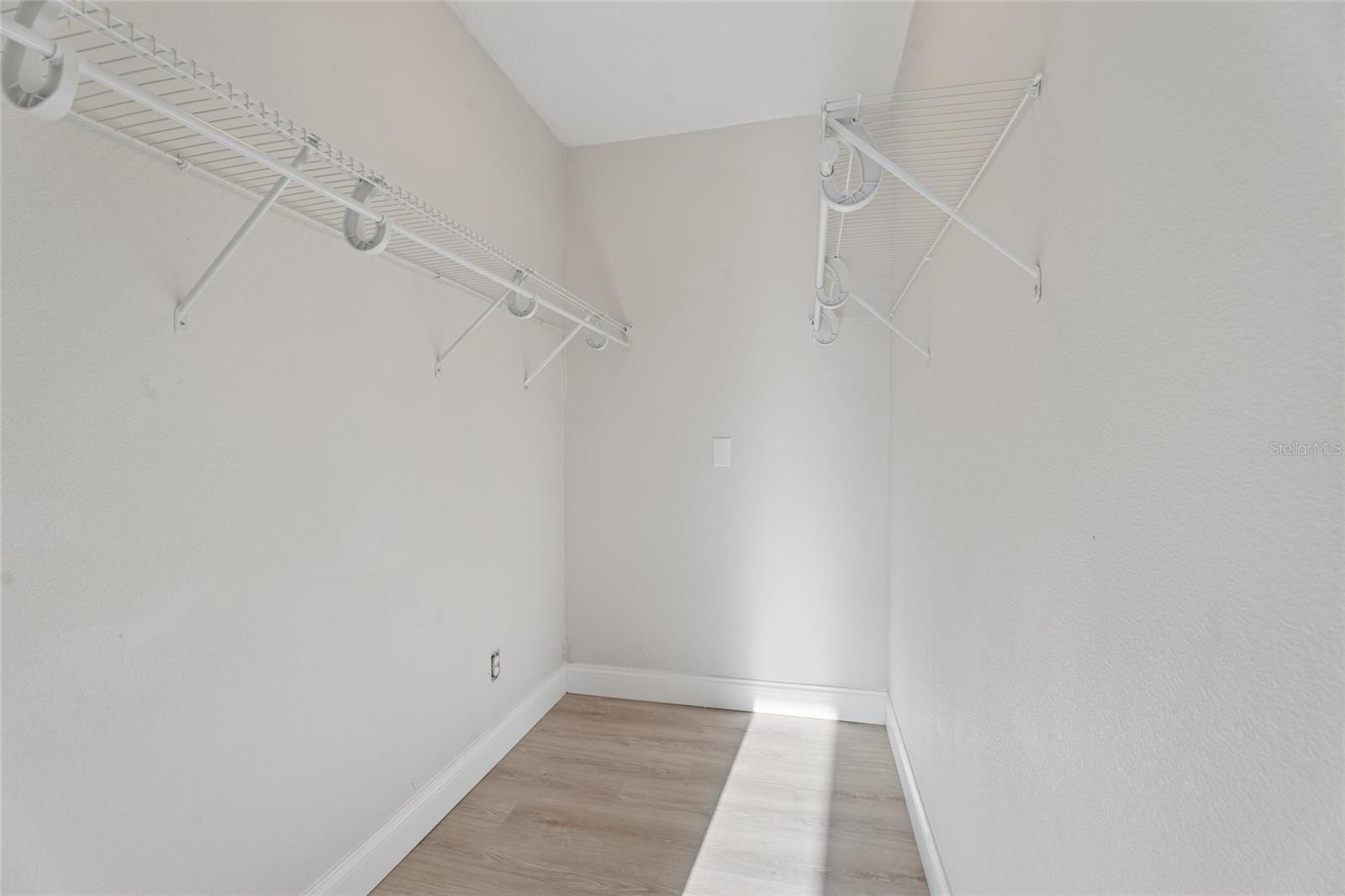 Image 23 of 31 For 2105 9th Street Ne