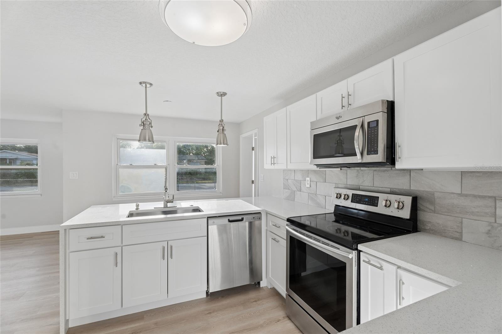 Image 9 of 31 For 2105 9th Street Ne