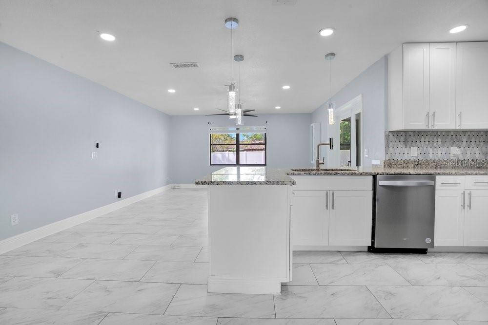 Image 11 of 36 For 3575 Lark Lane