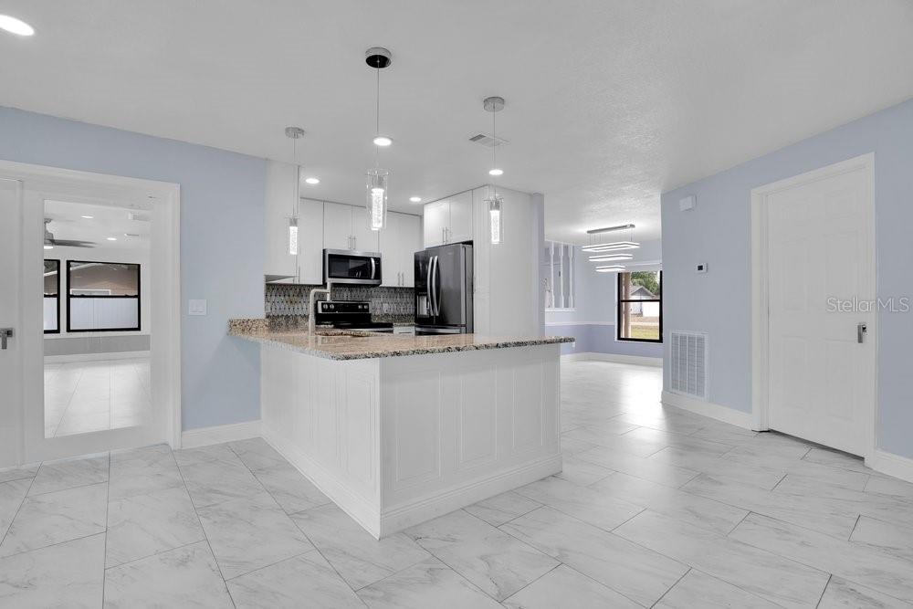 Image 14 of 36 For 3575 Lark Lane