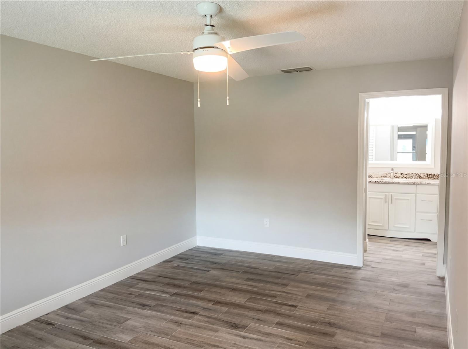 Image 13 of 24 For 444 Hunter Circle