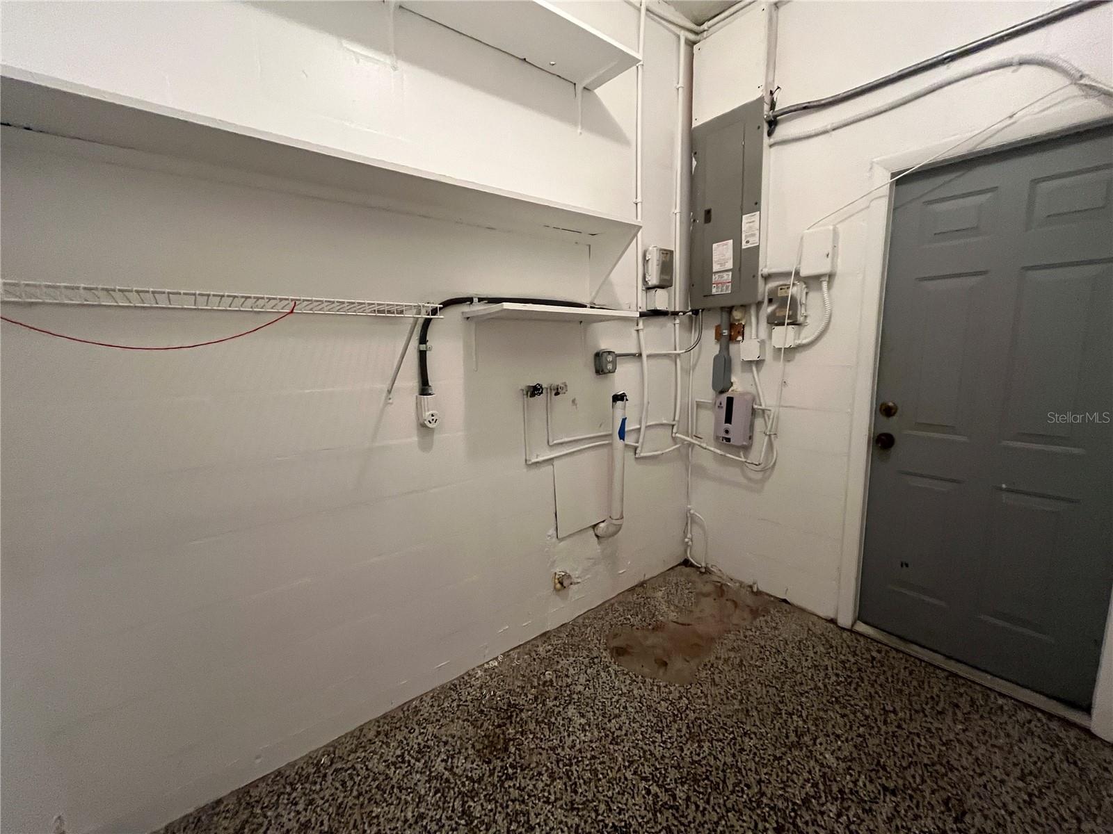 Image 12 of 23 For 70 Griggs Avenue