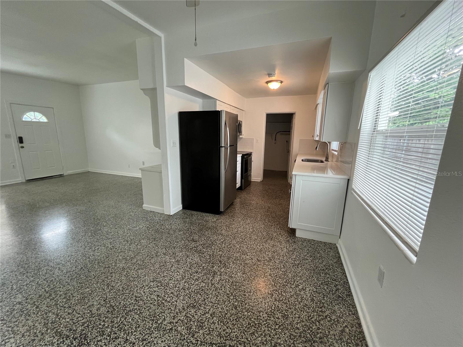 Image 5 of 23 For 70 Griggs Avenue