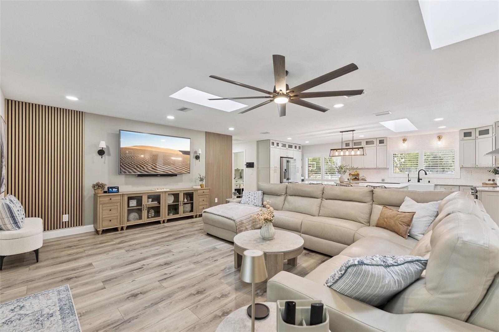 Image 18 of 43 For 1908 Poppy Lane