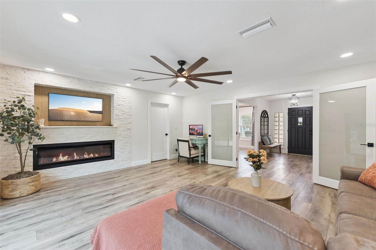 Image 24 of 43 For 1908 Poppy Lane