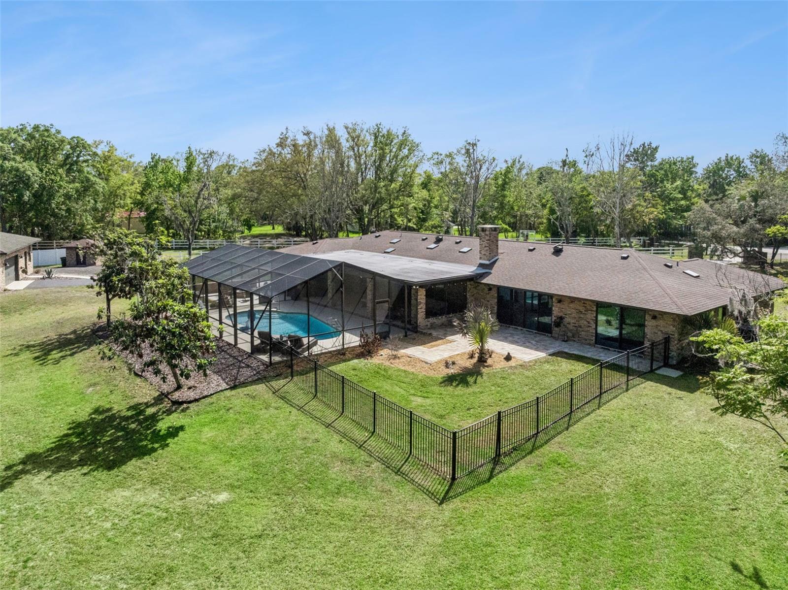 Image 34 of 43 For 1908 Poppy Lane