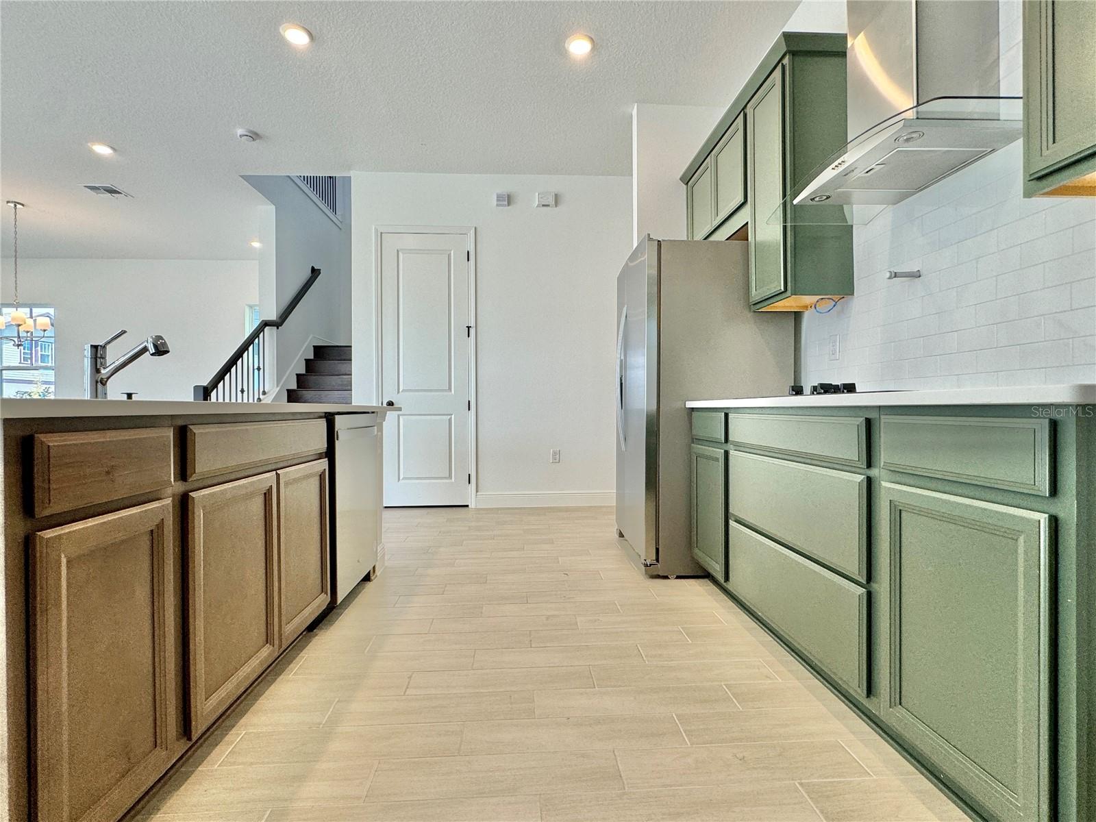 Image 17 of 72 For 9726 Neruda Street