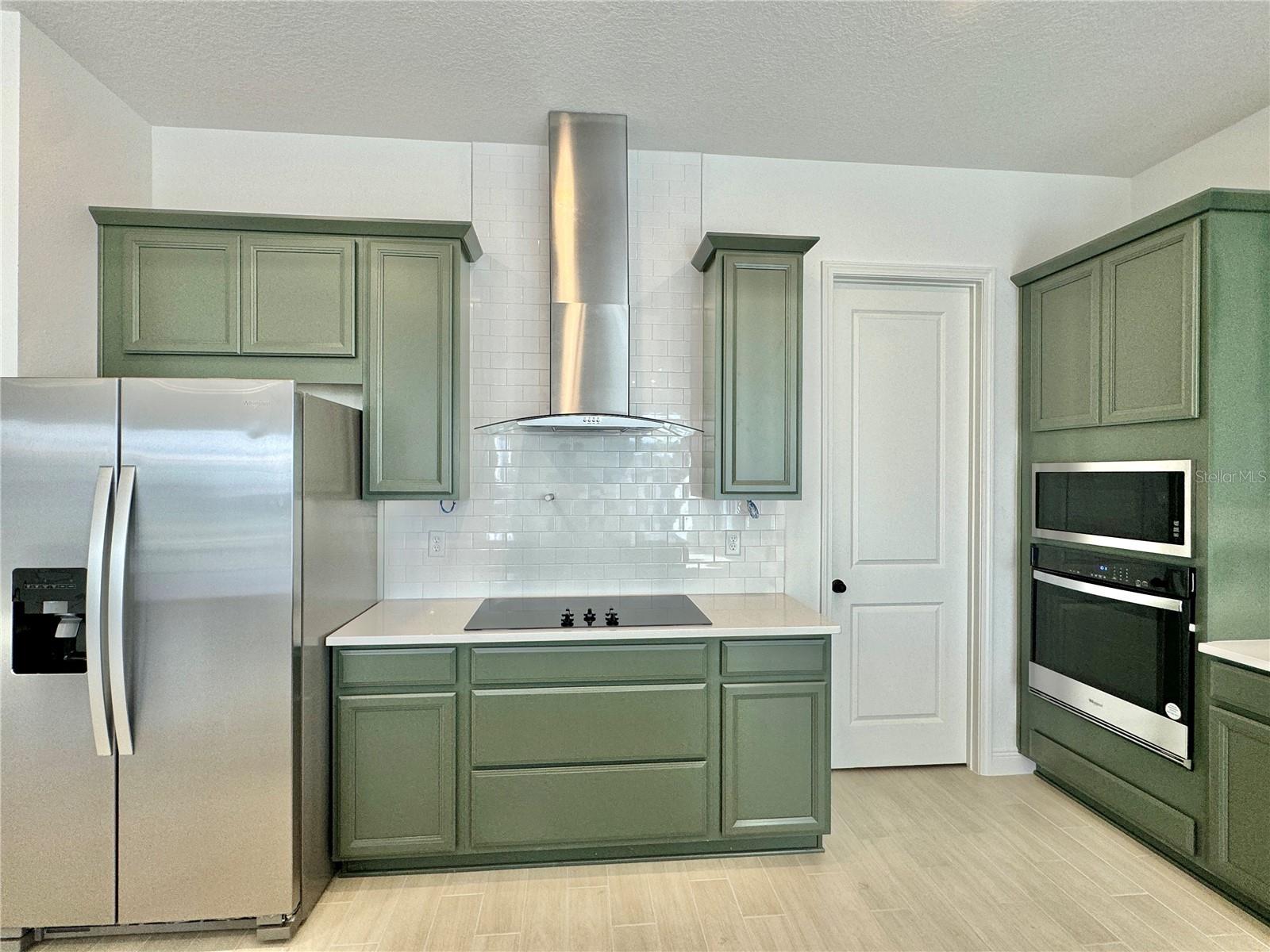 Image 19 of 72 For 9726 Neruda Street