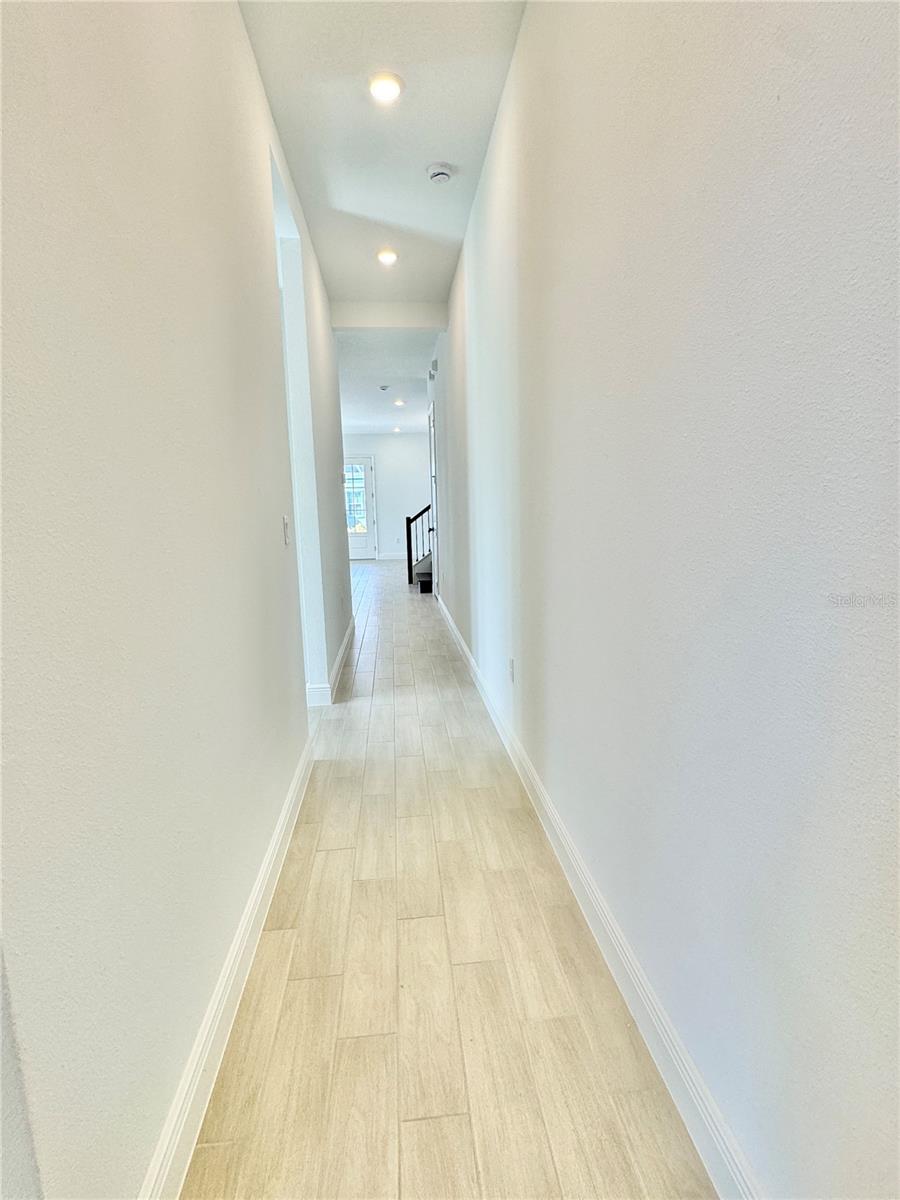 Image 28 of 72 For 9726 Neruda Street