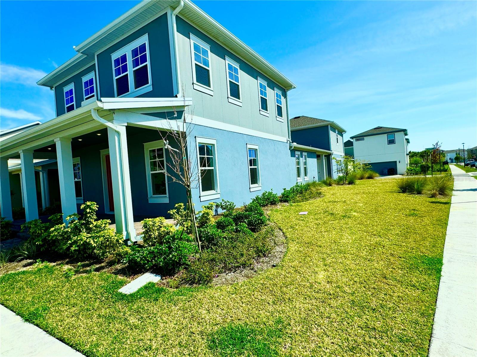 Image 3 of 72 For 9726 Neruda Street