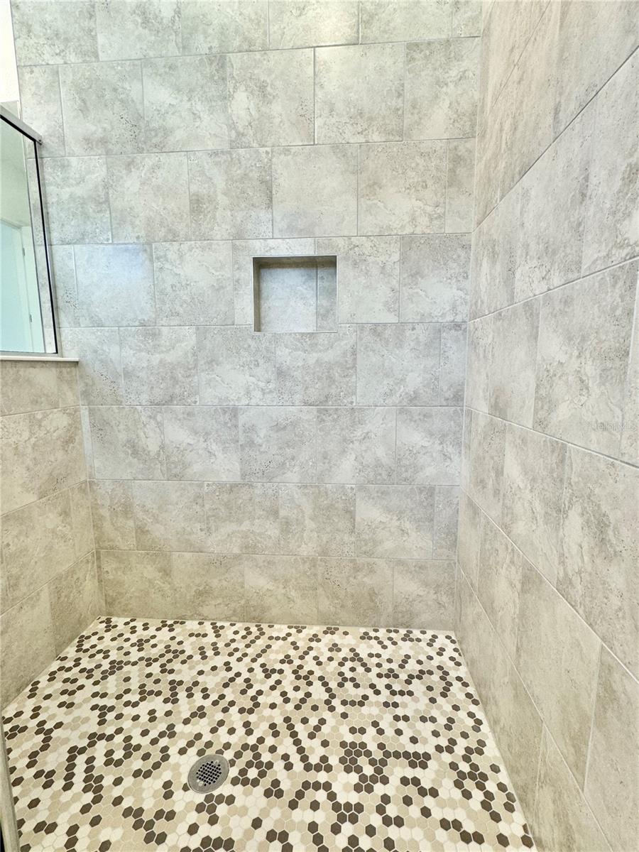 Image 38 of 72 For 9726 Neruda Street