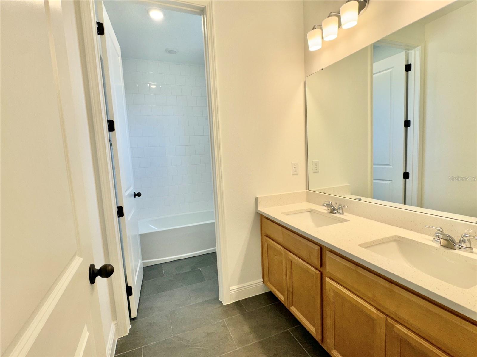 Image 40 of 72 For 9726 Neruda Street