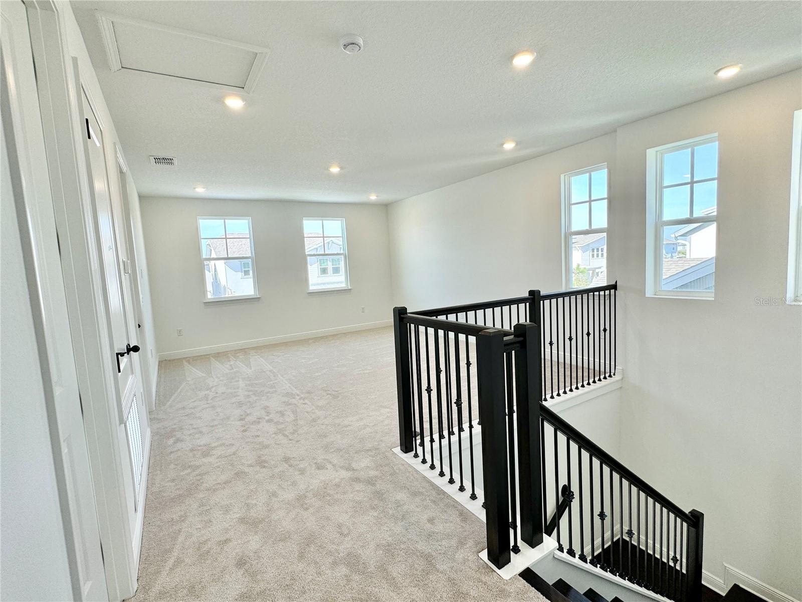 Image 44 of 72 For 9726 Neruda Street