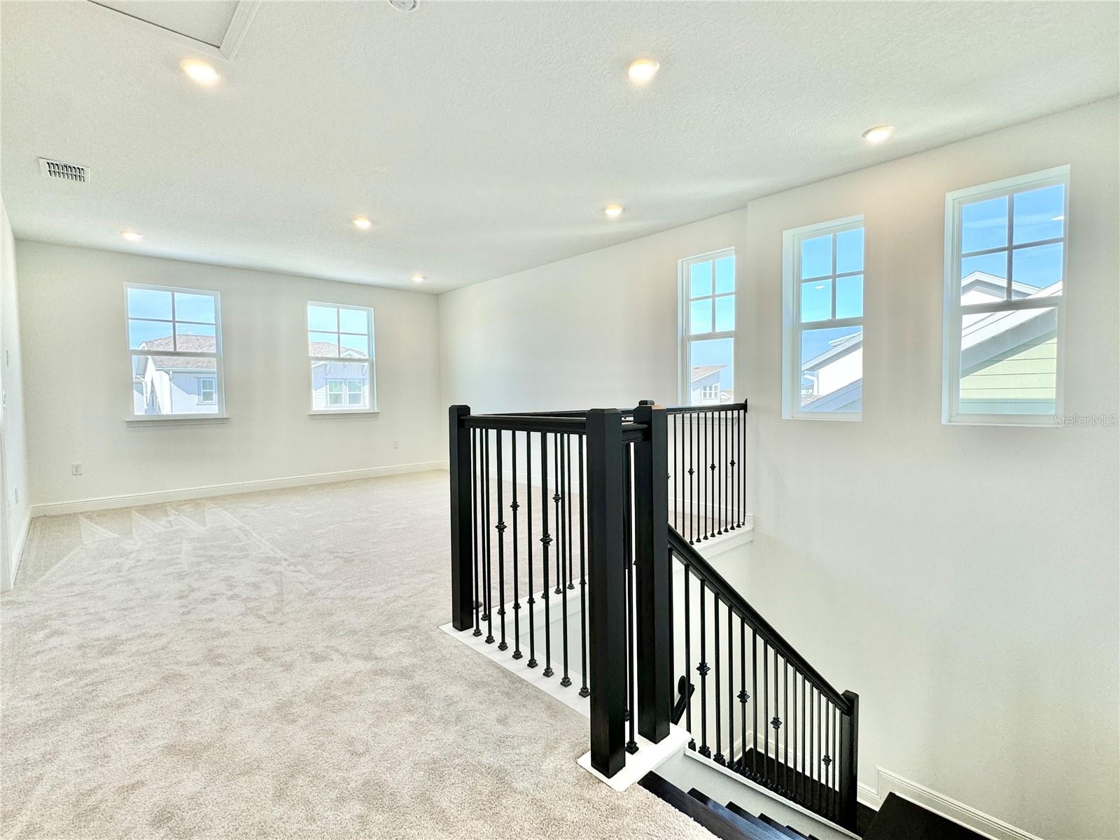 Image 45 of 72 For 9726 Neruda Street