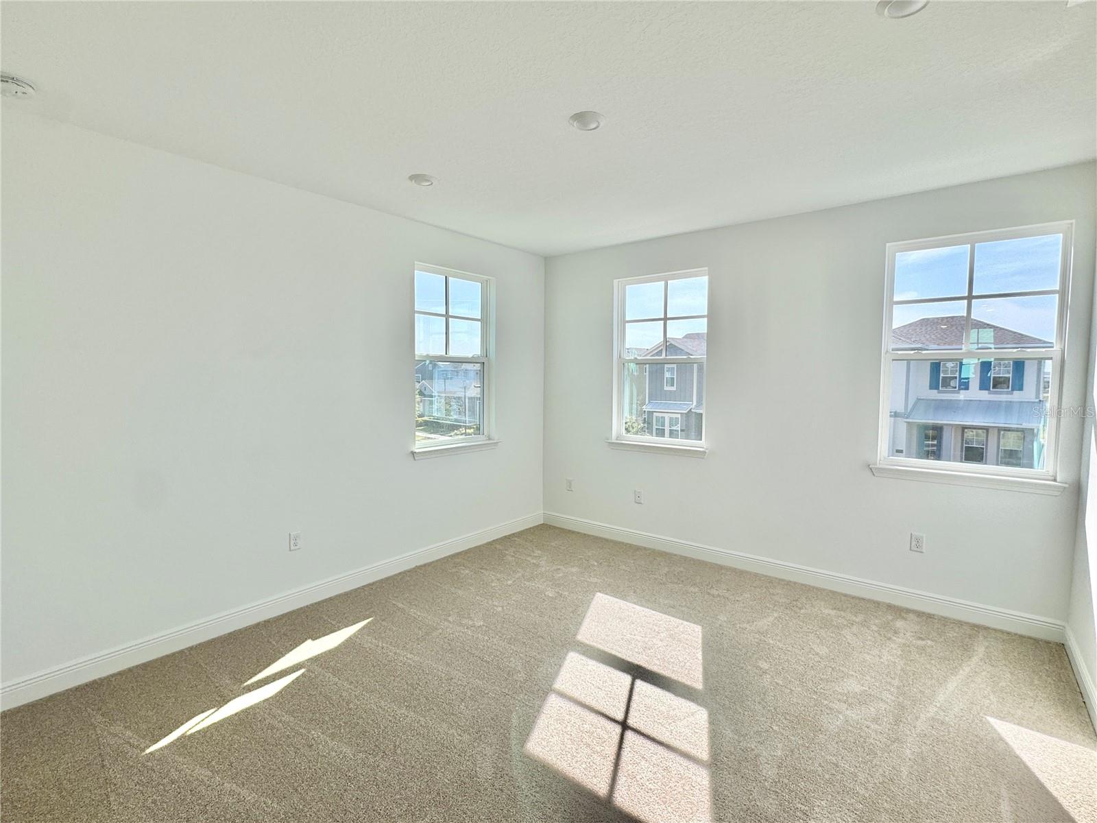 Image 46 of 72 For 9726 Neruda Street