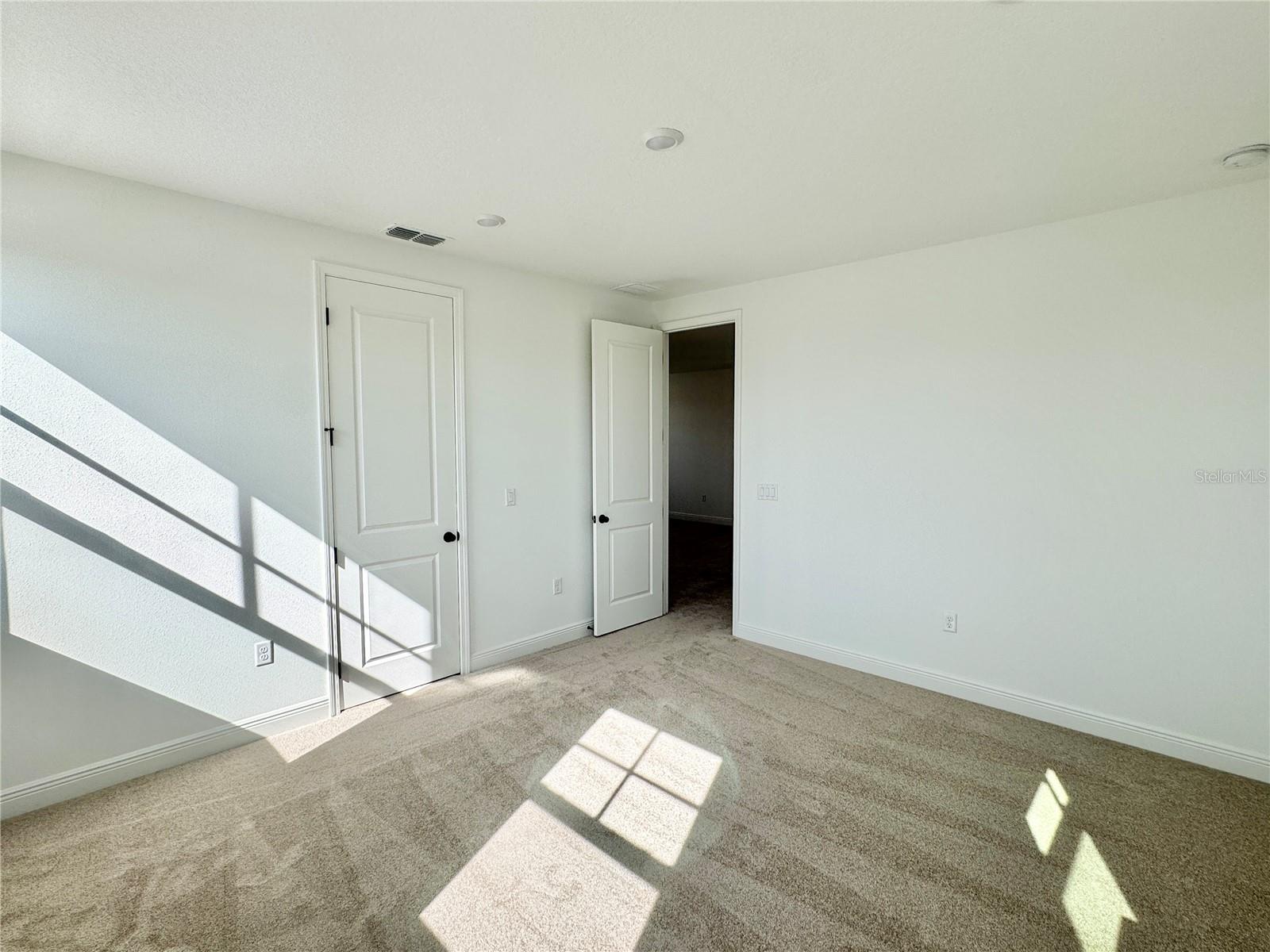 Image 47 of 72 For 9726 Neruda Street